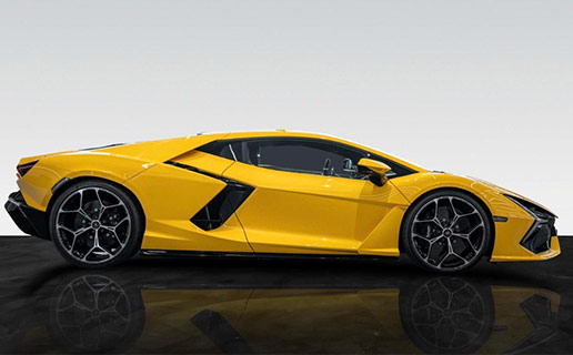 Lamborghini Revuelto